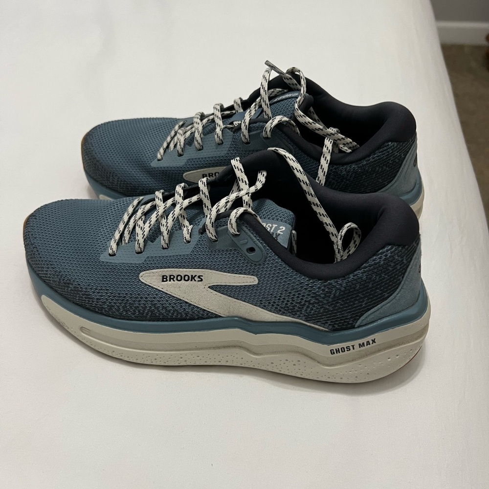 Brooks Ghost Max 2